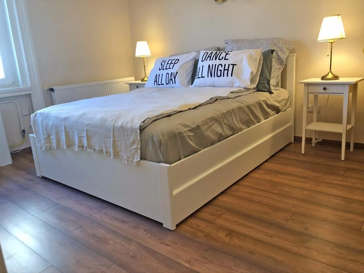 דירה Modern Comfort In Historical בודפשט